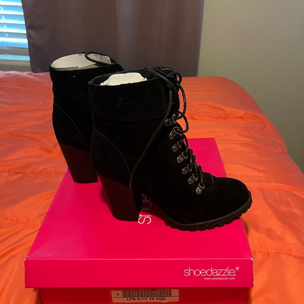 Shoe Dazzle Brand new Chunky heel bootie - Picture 3 of 6